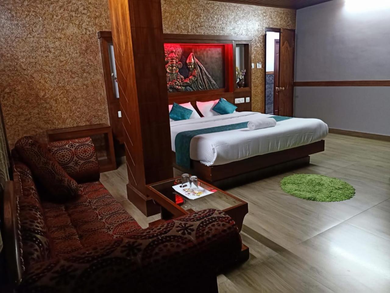 Hotelgurubhavan 蒙纳 外观 照片